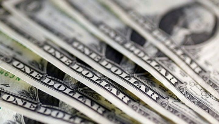 Banklarda Dollar qalxmaqda davam edir