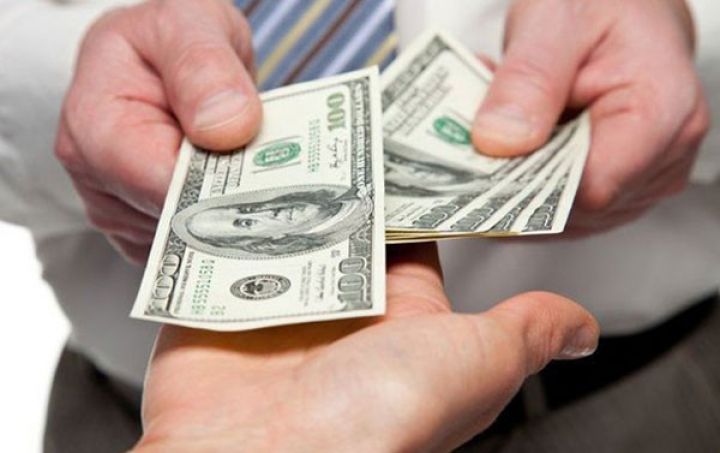 Dolları ən baha alan və ən ucuz satan banklar
