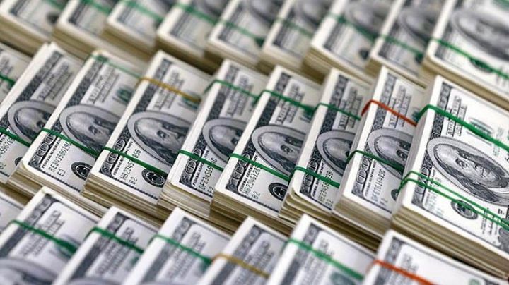Mərkəzi Banka 2,4 milyard manatlıq transfert