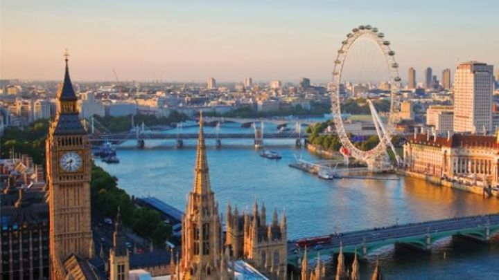 Nüfuzlu banklar Londonu tərk edirlər