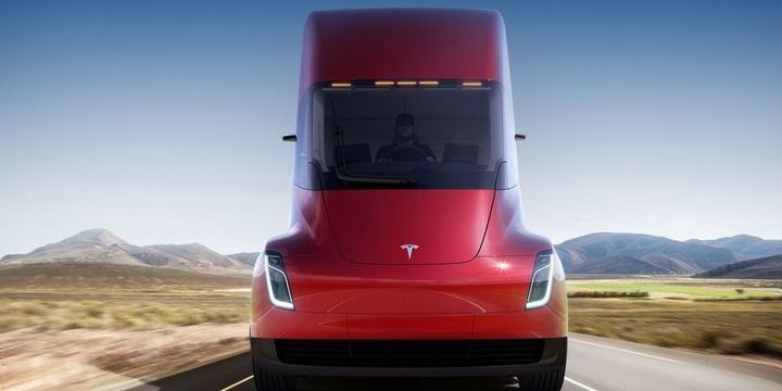 Böyük şirkətlər növbəyə girdilər -Tesla Semi üçün ilk sifarişlər