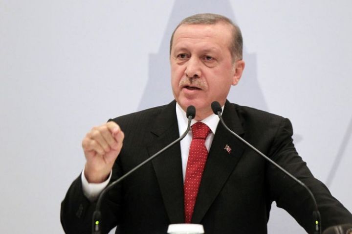 "Zəhmətlə yeyilən soğan, minnətlə yeyilən baldan şirindir"