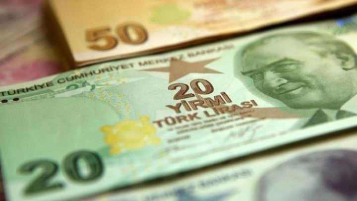 Türk lirəsi daha da ucuzlaşdı - YENİ REKORD