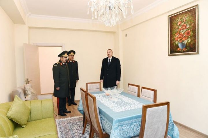 Hərbçilərə yeni mənzillər verildi - YENİLƏNİB