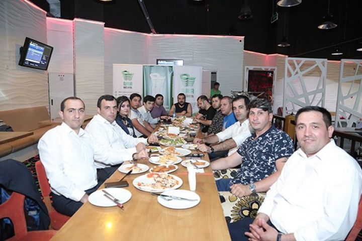 “Qala Sığorta” və “Qala Həyat” jurnalistləri təbrik etdi