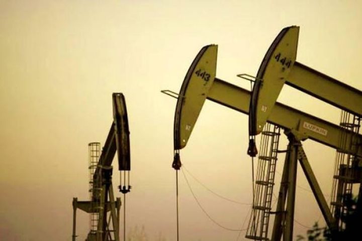 Gecə Brent neftinin qiyməti 60 dollardan da aşağı düşüb
