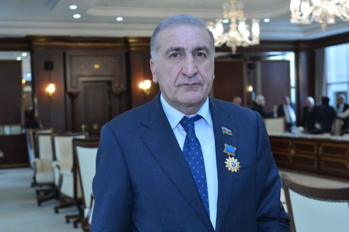 "Dərin təəssüf hissi keçrirəm"