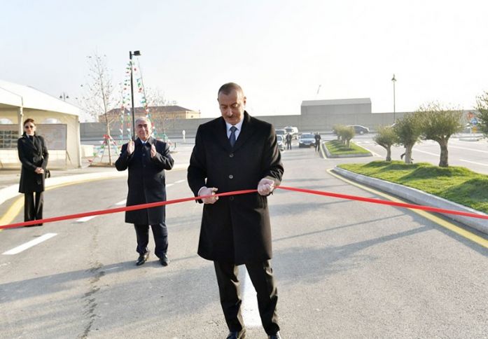 Prezident Bakı Ağ Şəhərdə açılışda iştirak edib