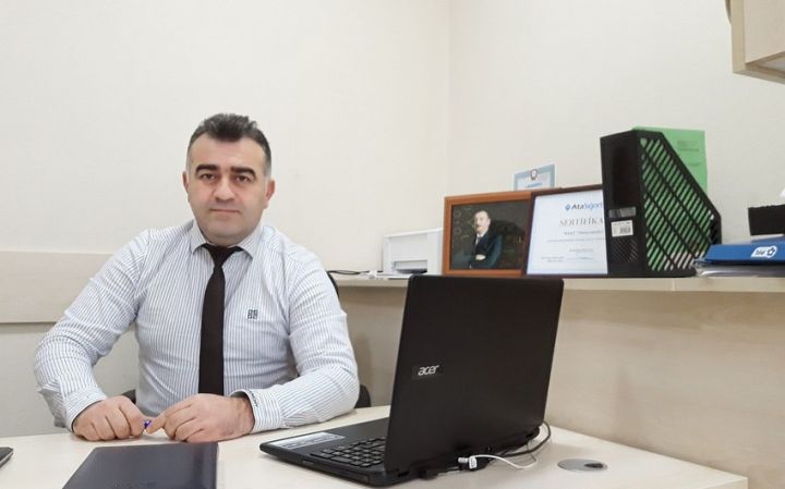 Sığorta şirkətindəki vəzifəsini tərk edib