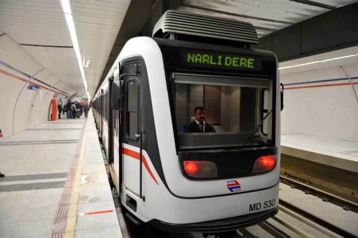 Azərbaycanın da səhmdar olduğu bank İzmirdə metro inşasına vəsait ayırıb