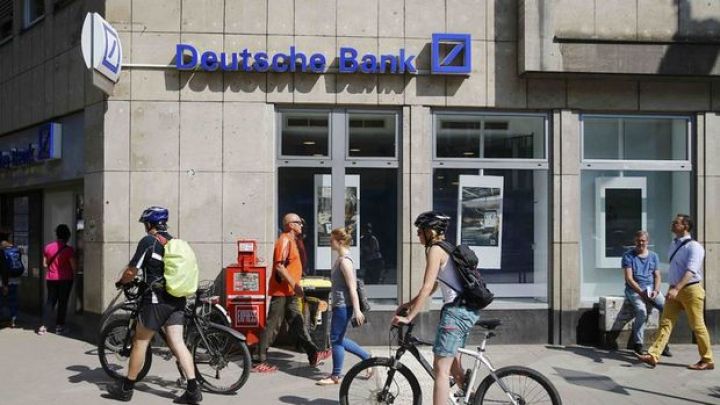 Almaniyanın ən böyük bankı 100 filialını bağlayacaq