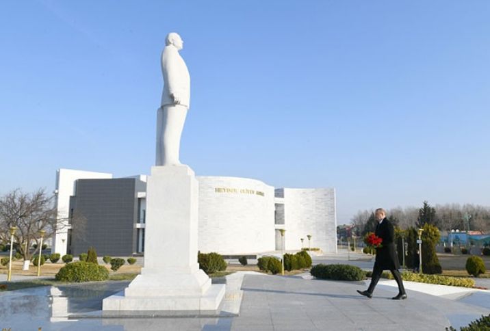 Prezident İcra başçısının həbs edildiyi rayona səfər edib