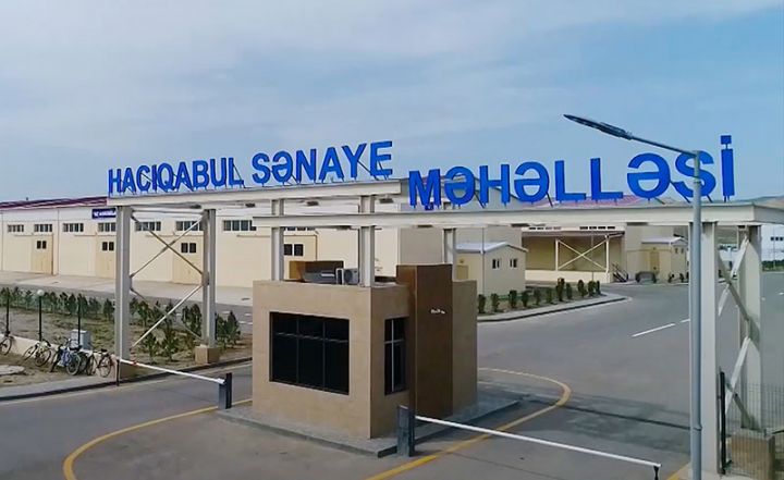 Azərbaycanda Yaponiya texnologiyası ilə plastik su qabı istehsal edilir