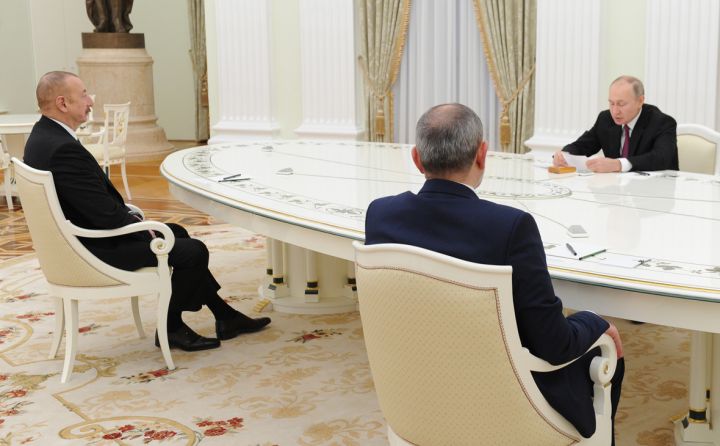 Kreml Rusiya, Azərbaycan və Ermənistan liderlərinin üçtərəfli görüşünün keçiriləcəyini təsdiqlədi