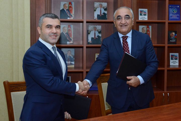 Bank Respublika və Dövlət İqtisad Universiteti arasında əməkdaşlıq memorandumu imzalanıb