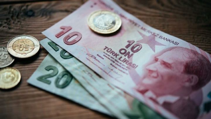 Türkiyədə Dollar 9 lirəyə daha da yaxınlaşdı - TÜRK LİRƏSİ UCUZLAŞIR