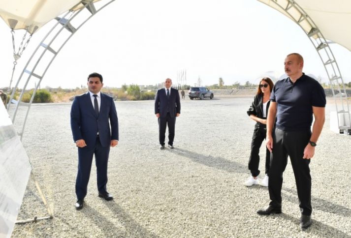Prezidentə “City Hotel Agdam” mehmanxanasını “PMD Projects” şirkətinin direktoru təqdim edib