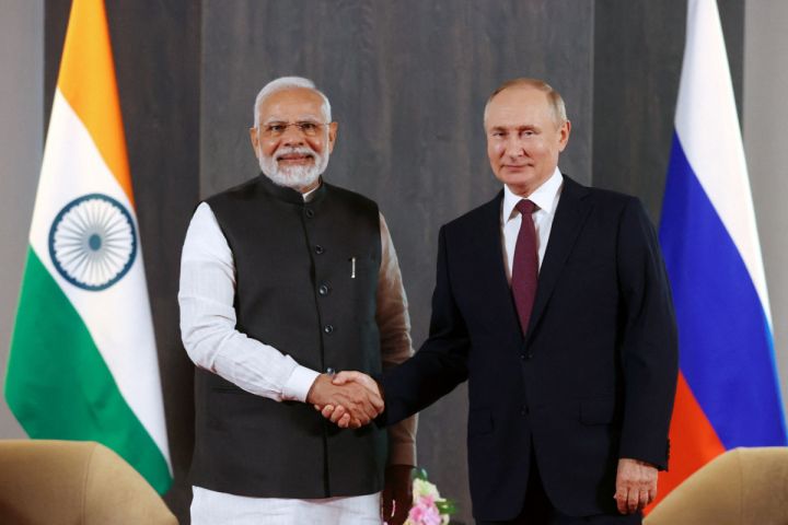 Putin Hindistanın Baş naziri ilə telefonla danışıb