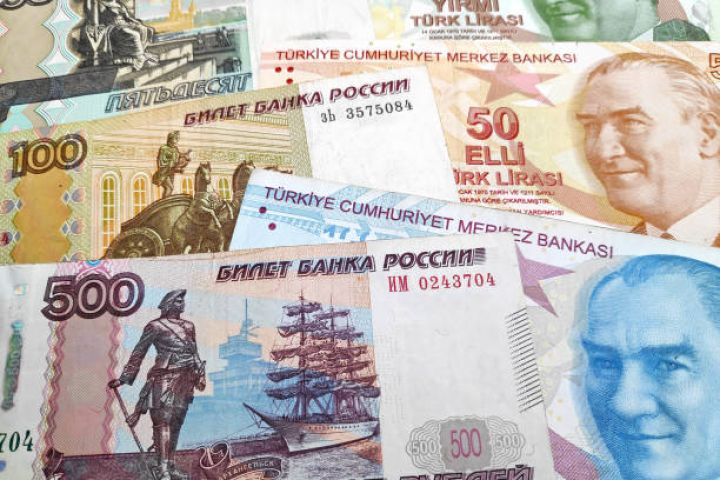 Manat Türk lirəsi, Ukrayna qrivnası və Qazaxıstan tengəsinə qarşı daha çox bahalaşıb