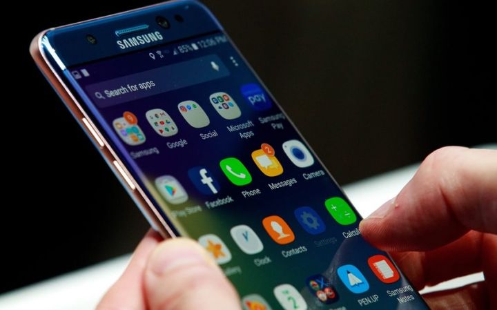 “Samsung”un Azərbaycanın mobil cihaz bazarındakı payı 4-cü aydır azalır