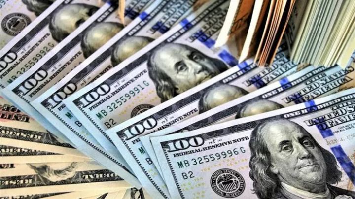 Dolların ucuzlaşması sürətlənir: Avro son 3 ilin ən yüksək səviyyəsində