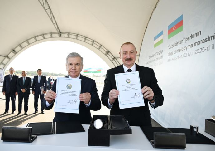 Bakıda “Özbəkistan” parkının təməli qoyuldu