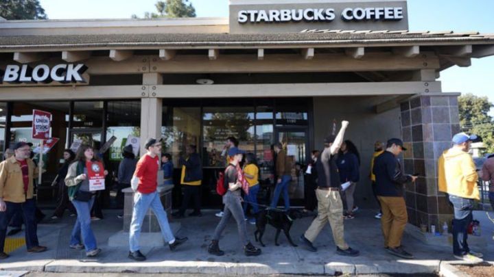 Starbucks-ın qlobal satışları azalıb