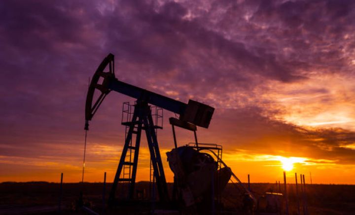 Neft, Trampın "İrana həddindən artıq sərt müdaxilə" siqnalı ilə yenidən bahalaşıb