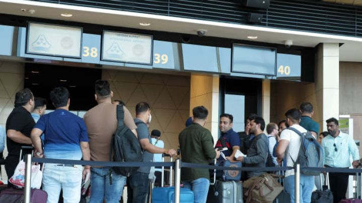 Azərbaycana gələn əcnəbilərin sayı azalıb