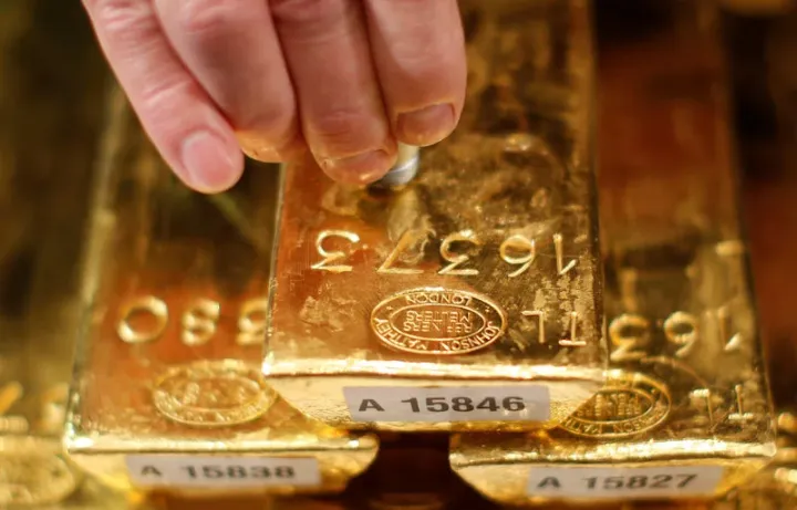 Qızıl 4400 dolları keçdi – FED-in protokolları və neft bazarındakı risklər diqqət mərkəzindədir
