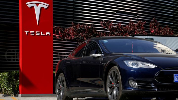 Tesla Çində 3 milyon avtomobili geri çağırdı