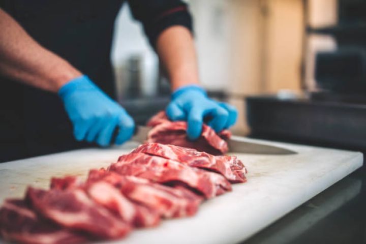7500 restoran və kafedə monitorinq aparılıb, 626 müəssisədə yararsız ət aşkarlanıb