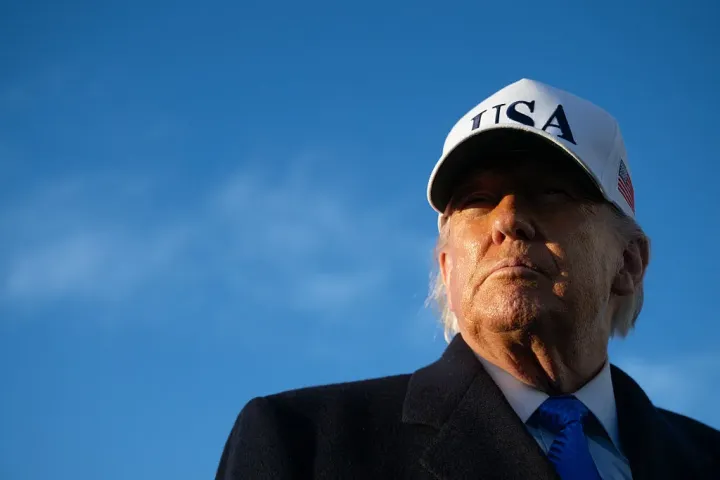 Tramp bir daha müttəfiqləri Hörmüz boğazının açılmasına kömək etməyə çağırıb