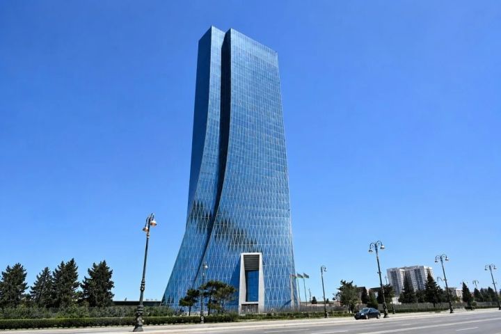 Mərkəzi Bank: Kommersiya banklarını birləşməyə məcbur etmirik