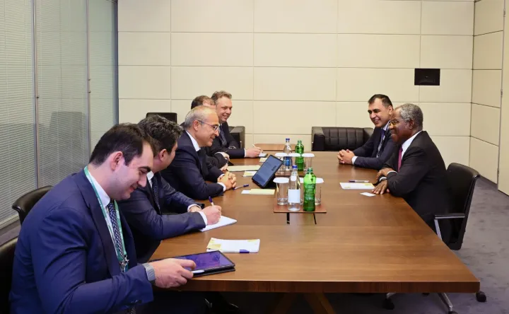Azərbaycan nəhəng infrastruktur investoru ilə yeni layihələri müzakirə etdi