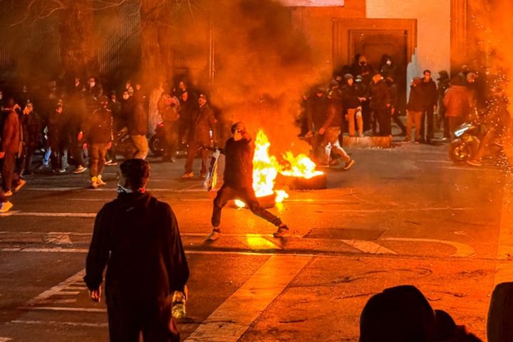 KİV: İrandakı etirazlarda ölənlərin sayı 3 minə çatıb