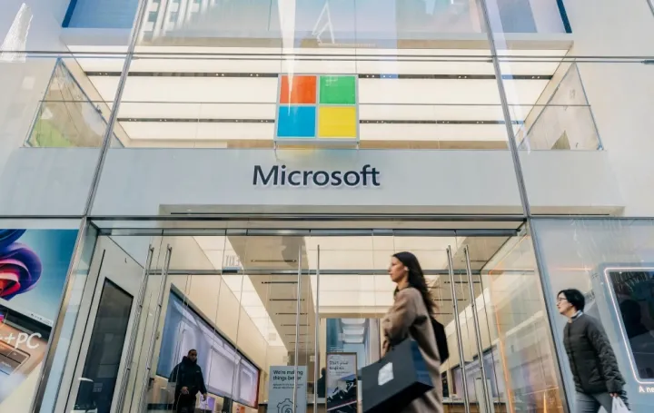 Microsoft-un xalis mənfəəti 60 faiz artıb