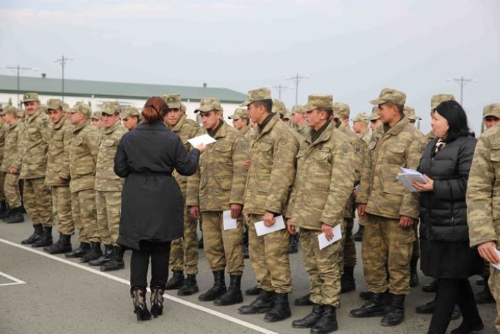 "Veysəloğlu" Şirkətlər Qrupu əsgərləri ziyarət edib