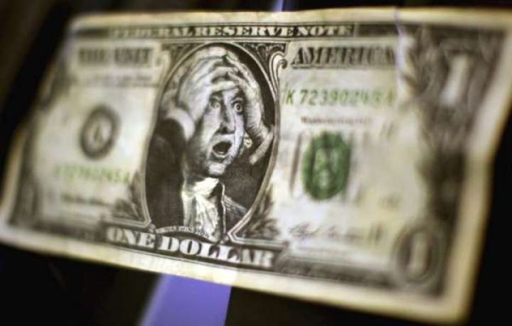 Banklarda Dollar ucuzlaşmaqda davam edir