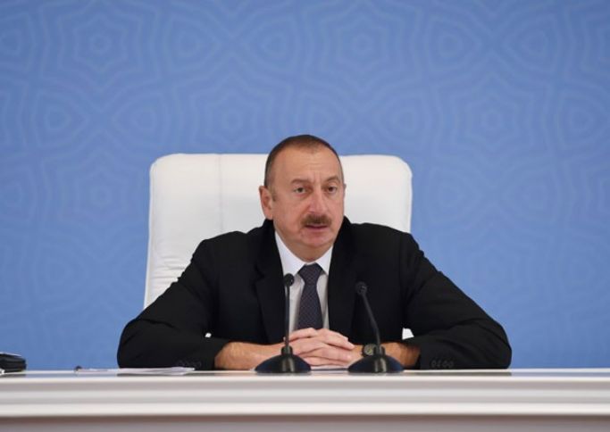 "Əks-dollarlaşma stimullaşdırılacaq"