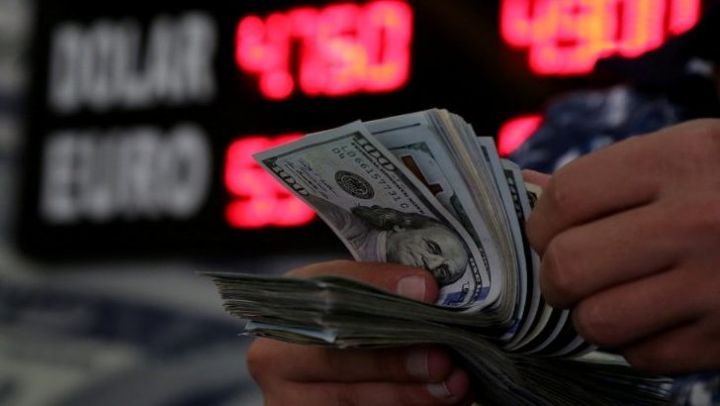 Bir neçə bank da Dolları cüzi bahalaşdırdı
