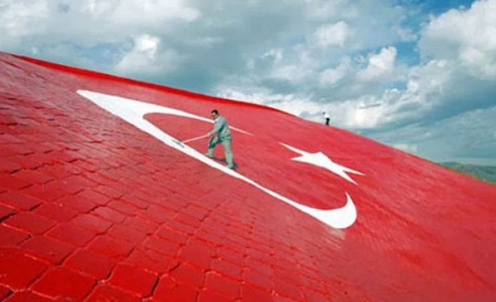 Türkiyədə fəaliyyətini dayandıran şirkətlərin sayı iyulda kəskin artıb