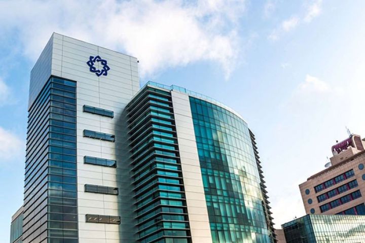 Beynəlxalq Bank dövriyyədə olan səhmlərinin sayına görə liderdir - ARAŞDIRMA