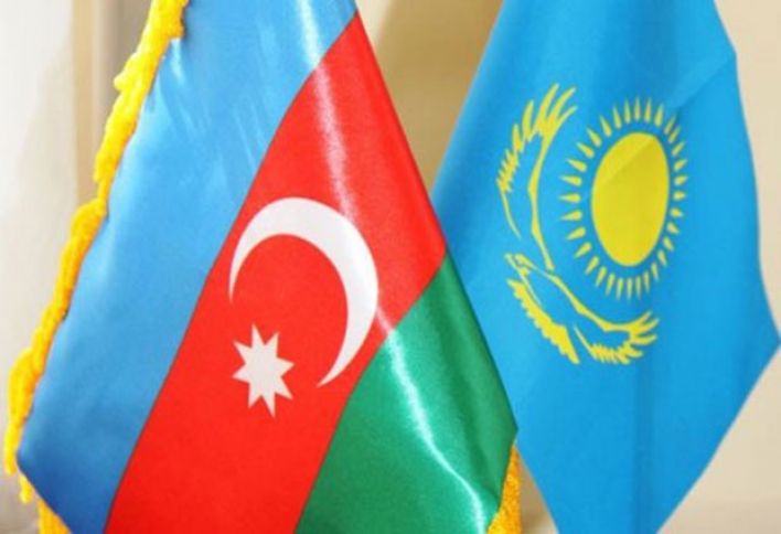Azərbaycan və Qazaxıstan birgə müəssisələrin yaradılması imkanlarını müzakirə edir