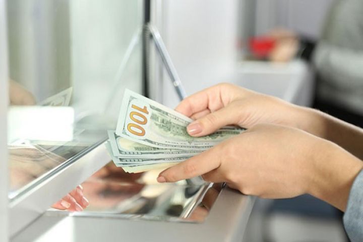 Azərbaycandan Gürcüstana pul köçürmələri artıb