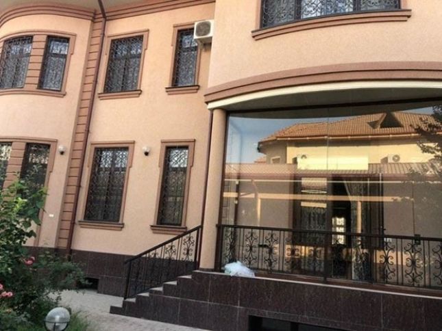 Dəbdəbəli prokuror evi - SATIŞA ÇIXARILIB