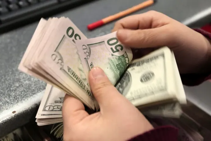 Azərbaycanın iri bankı valyuta mübadiləsi əməliyyatlarını 24/7 rejiminə keçirdi