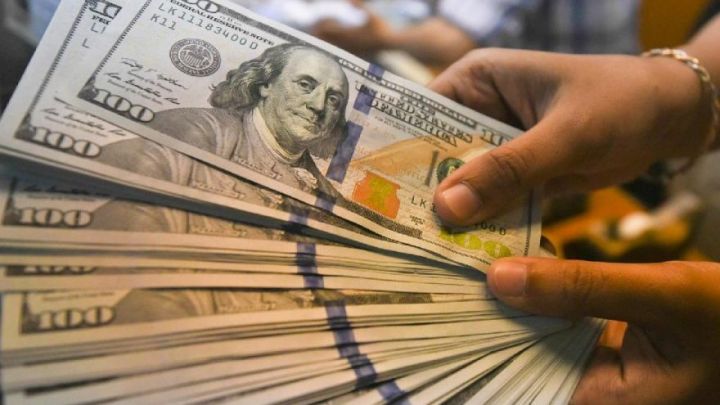 Dolların sabaha olan rəsmi məzənnəsi açıqlandı