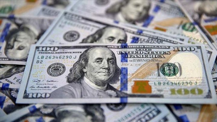 Dolların bazar ertəsinə olan rəsmi məzənnəsi açıqlandı
