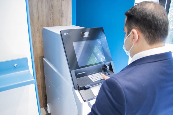 “AccessBank” istifadəyə yeni nəsil ATM-lər verir